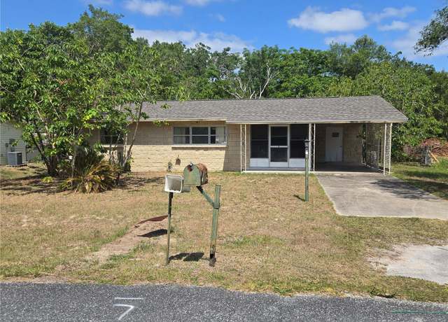 Property at 31 Lake Court Loop, Ocala, FL 34472, 2 beds, 1 bath