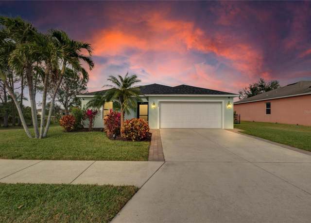 Property at 305 65th Ave E, Bradenton, FL 34203, 4 beds, 2 baths