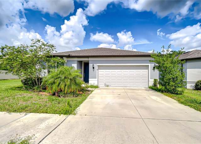 Property at 6119 Bradford Woods Dr, Zephyrhills, FL 33542, 4 beds, 2 baths