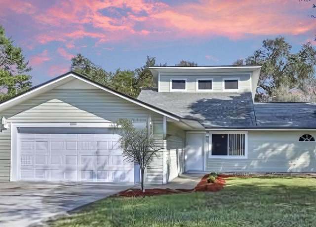 Property at 10221 Elgin Blvd, Spring Hill, FL 34608, 3 beds, 2 baths