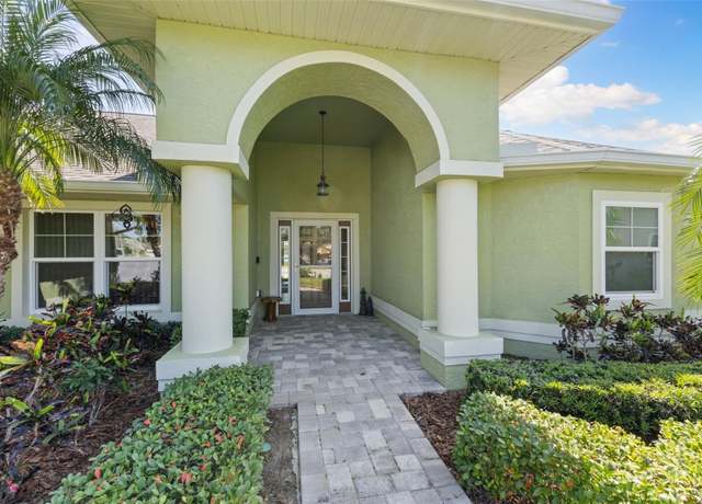 Property at 826 Christina Cir, Oldsmar, FL 34677, 3 beds, 2 baths