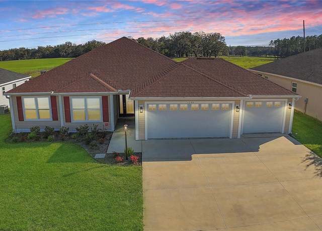 Property at 3290 Sennett Cir, Oxford, FL 34484, 4 beds, 2 baths