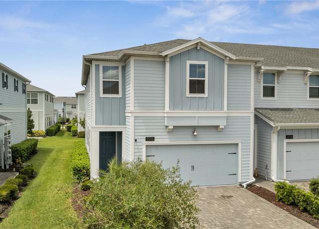Property at 2916 Satire St, Kissimmee, FL 34746, 4 beds, 3.5 baths
