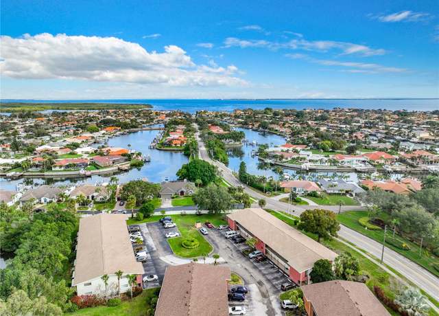 Property at 4570 Overlook Dr NE #282, St Petersburg, FL 33703, 2 beds, 1 bath