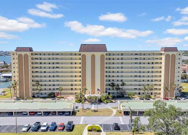 Property at 4725 Cove Cir #302, St Petersburg, FL 33708, 2 beds, 2 baths
