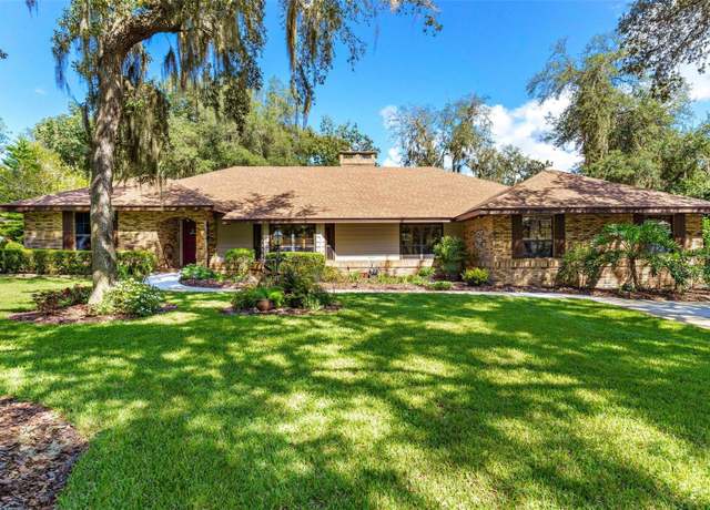 Property at 6701 Woody Ct, Leesburg, FL 34748, 4 beds, 3 baths