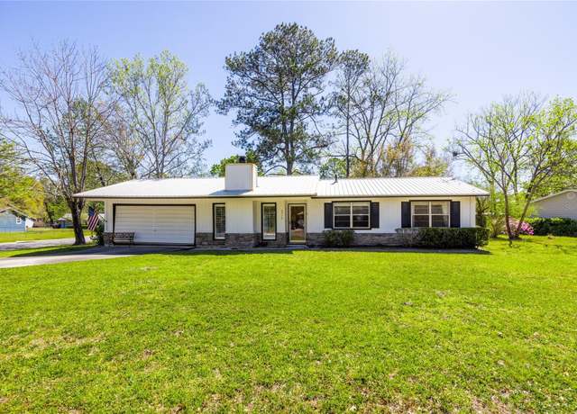 Property at 6517 NW 30th Ter, Gainesville, FL 32653, 3 beds, 2 baths