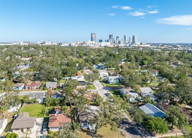 Property at 701 17th Ave S, St Petersburg, FL 33701, 4 beds, 2.5 baths