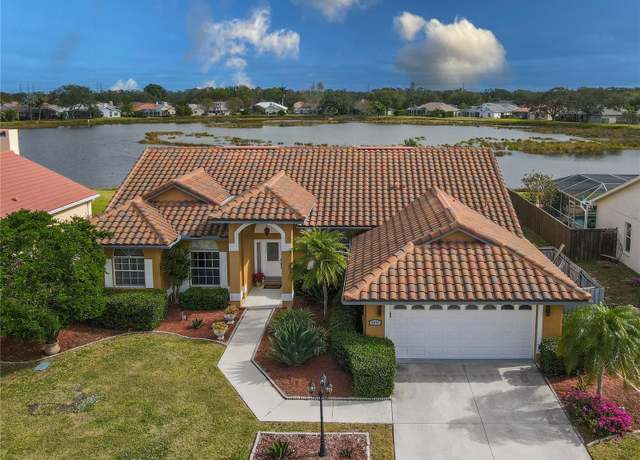 Property at 4875 Wood Pointe Way, Sarasota, FL 34233, 3 beds, 2.5 baths