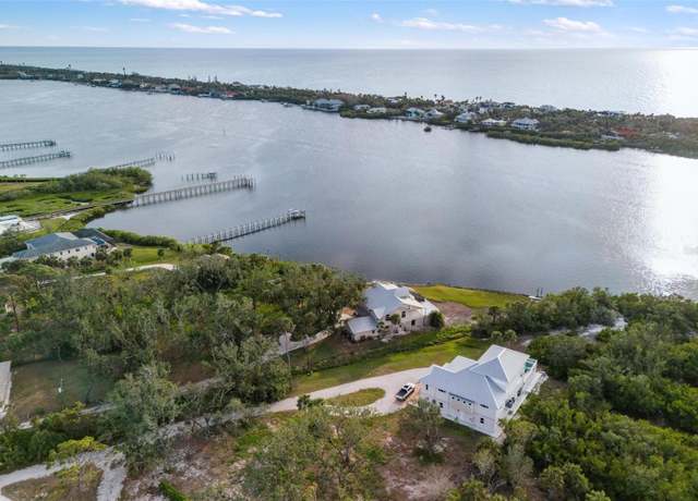Property at 1990 Bayshore Dr, Englewood, FL 34223