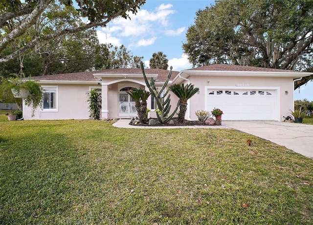 Property at 34245 Rosa Ln, Fruitland Park, FL 34731, 3 beds, 2 baths