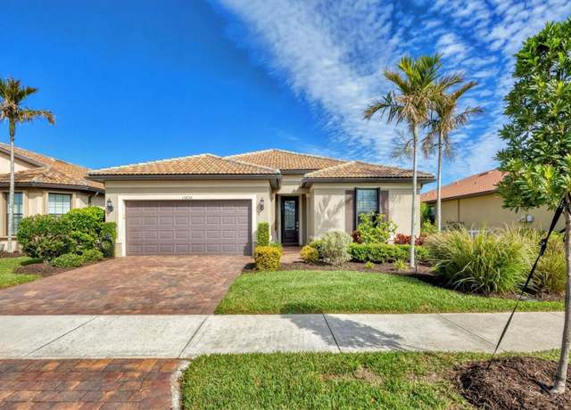 Property at 13836 Karina St, Venice, FL 34293, 2 beds, 2 baths