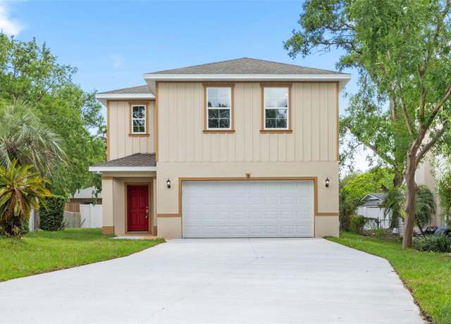 Property at 3 Orange Blossom Dr, Eustis, FL 32726, 4 beds, 2.5 baths