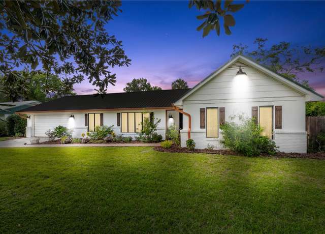 Property at 2135 NE 8th St, Ocala, FL 34470, 4 beds, 2 baths