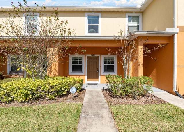 Property at 4084 Winding Vine Dr, Lakeland, FL 33812, 2 beds, 2.5 baths