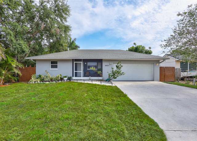 Property at 2620 49th Ave N, St Petersburg, FL 33714, 3 beds, 2 baths