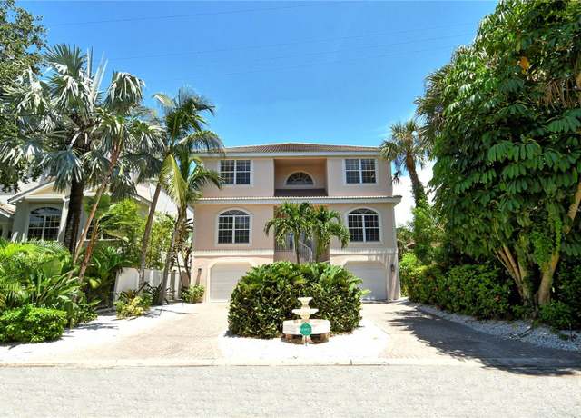 Property at 4931 Oxford Dr, Sarasota, FL 34242, 3 beds, 3 baths