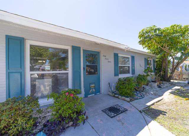 Property at 6712 W Clifton St, Tampa, FL 33634, 3 beds, 2 baths