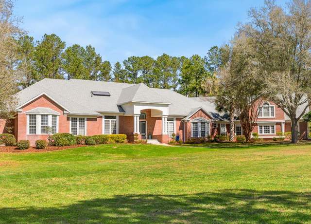 Property at 13926 NW 21st Ln, Gainesville, FL 32606, 5 beds, 5 baths