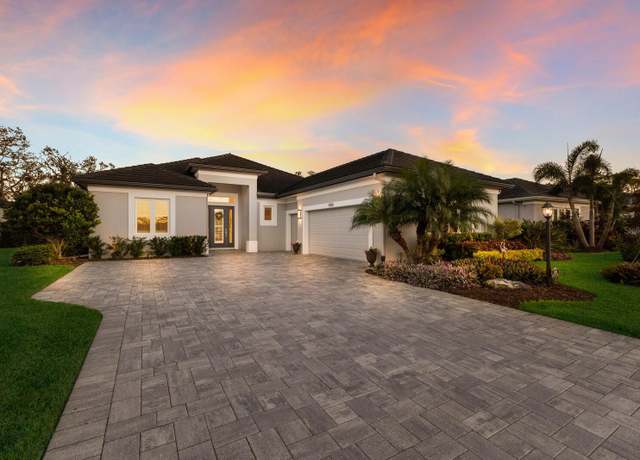 Property at 9908 Carnoustie Pl, Bradenton, FL 34211, 3 beds, 3 baths