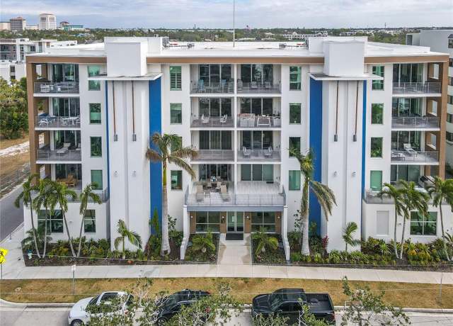 Property at 711 S Palm Ave #303, Sarasota, FL 34236, 3 beds, 3 baths