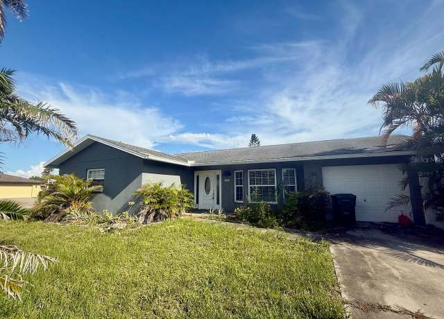 Property at 133 Paddington Rd, Venice, FL 34293, 2 beds, 2 baths