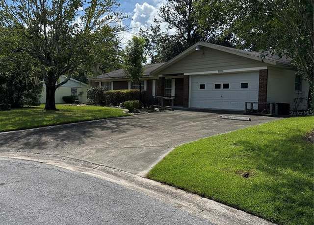 Property at 2928 NE 7th Pl, Ocala, FL 34470, 3 beds, 2 baths