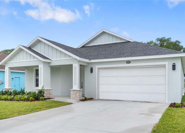Property at 4545 Fairway Oaks Dr, Mulberry, FL 33860, 3 beds, 2.5 baths