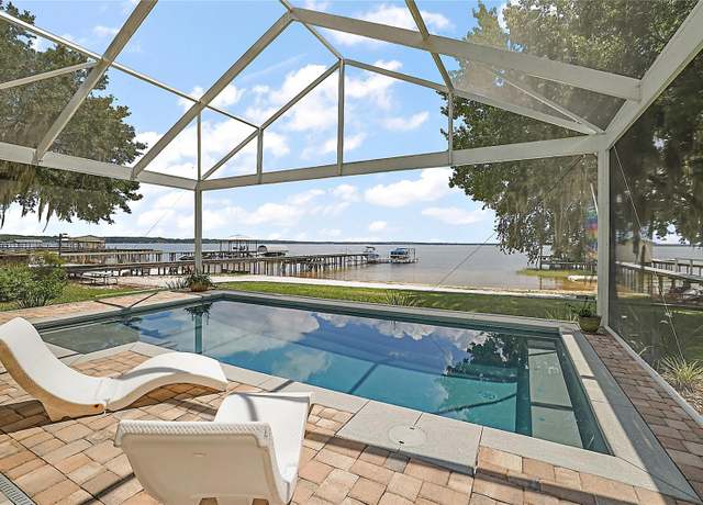 Property at 12499 SE 139th Ct, Ocklawaha, FL 32179, 4 beds, 2 baths