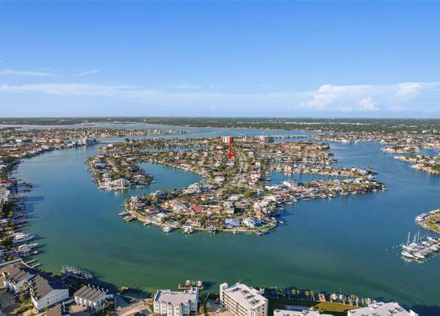 Property at 10128 Paradise Blvd, Treasure Island, FL 33706, 3 beds, 2 baths
