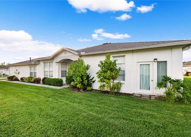 Property at 1931 Sassafras Dr, Wesley Chapel, FL 33543, 2 beds, 2 baths