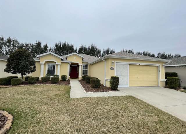 Property at 16052 SW 15th Ct, Ocala, FL 34473, 2 beds, 2.5 baths