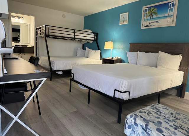 Property at 7150 N Tamiami Trl Unit S512, Sarasota, FL 34243, 1 bath