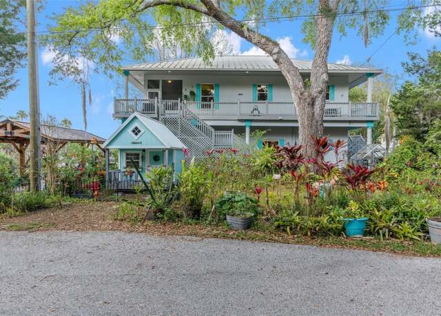 Property at 8117 River Point Dr, Weeki Wachee, FL 34607, 3 beds, 3 baths