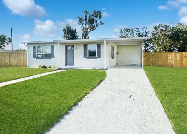 Property at 21042 Gladis Ave, Port Charlotte, FL 33952, 4 beds, 2 baths