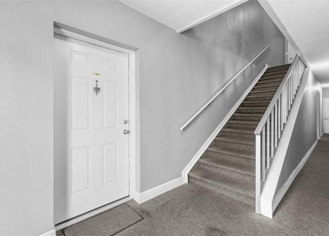Property at 9130 Tudor Dr Unit M105, Tampa, FL 33615, 2 beds, 1 bath