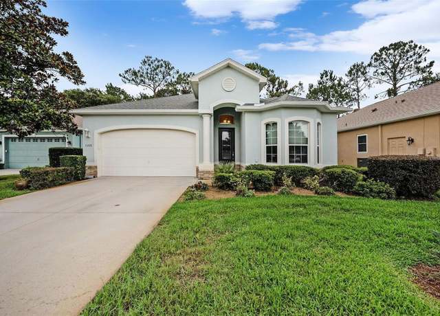 Property at 11220 Paradise Pointe Way, New Port Richey, FL 34654, 3 beds, 2 baths