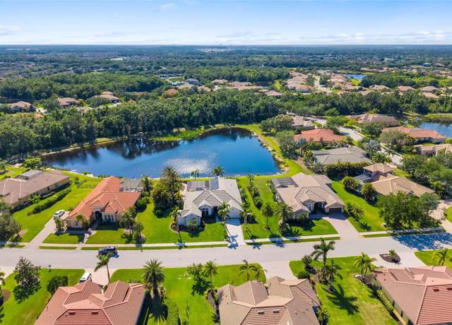 Property at 356 Blackbird Ct, Bradenton, FL 34212, 4 beds, 3 baths