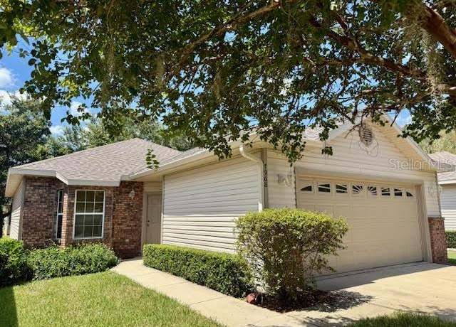 Property at 7968 NW 49th Way, Gainesville, FL 32653, 2 beds, 2 baths