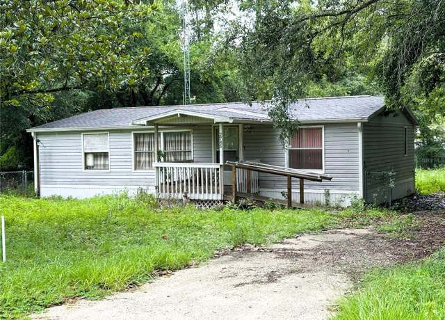 Property at 2785 SW 90th St, Ocala, FL 34476, 3 beds, 2 baths