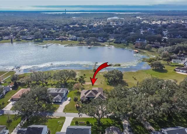Property at 958 Lake Deeson Pt, Lakeland, FL 33805, 4 beds, 3 baths