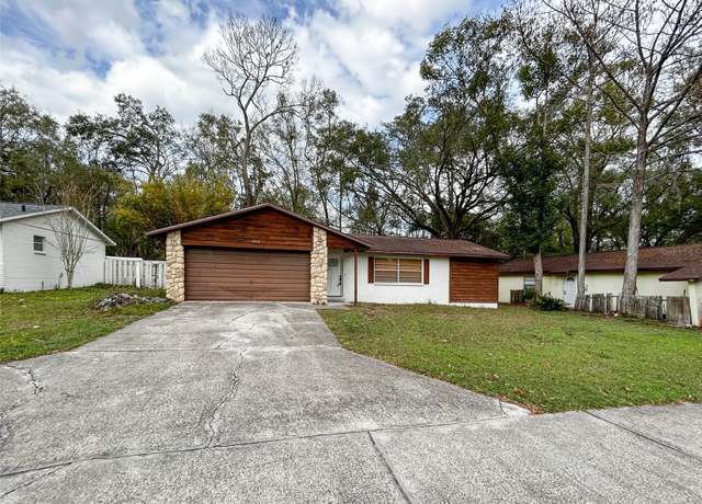 Property at 8110 SW 12th Pl, Gainesville, FL 32607, 3 beds, 2 baths