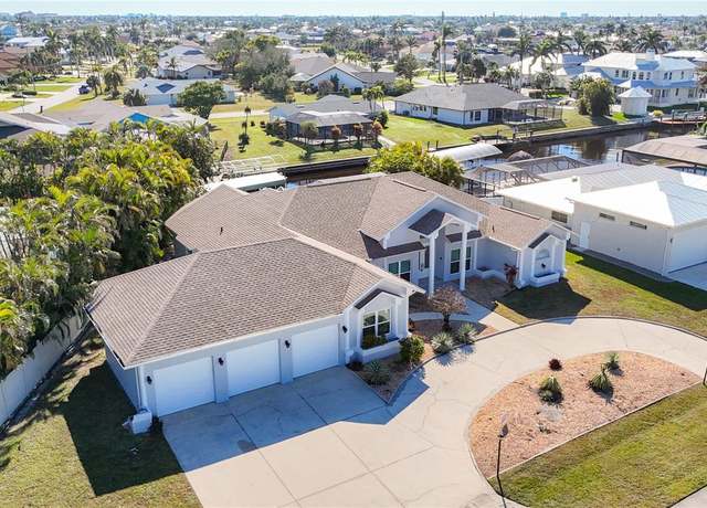 Property at 2124 Cornwallis Pkwy, Cape Coral, FL 33904, 4 beds, 2.5 baths