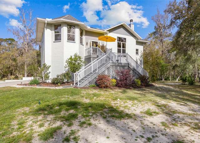 Property at 4250 NW 81st Ln, Bell, FL 32619, 3 beds, 2.5 baths