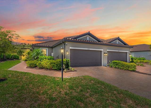 Property at 6250 Grandview Hill Ct, Bradenton, FL 34203, 2 beds, 2 baths