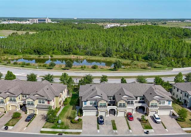 Property at 30073 Southwell Ln, Wesley Chapel, FL 33543, 3 beds, 2.5 baths