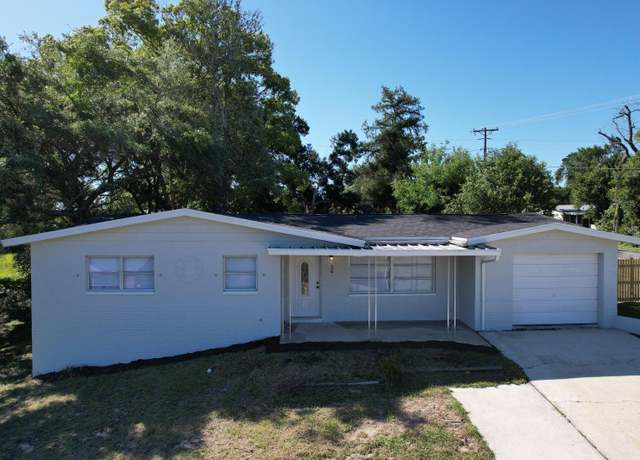 Property at 34 S Adams St, Beverly Hills, FL 34465, 3 beds, 2 baths