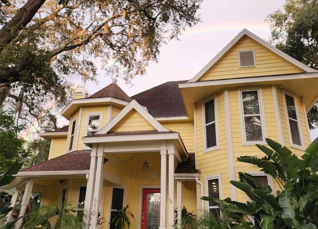 Property at 510 Wideview Ave, Tarpon Springs, FL 34689, 3 beds, 2.5 baths