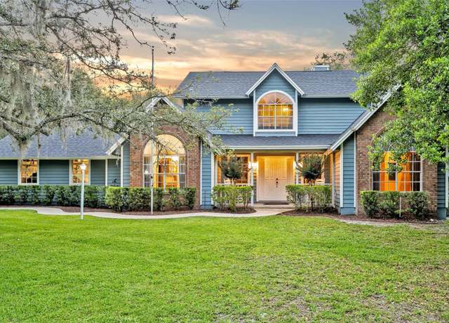 Property at 595 Seminole Woods Blvd, Geneva, FL 32732, 4 beds, 3 baths