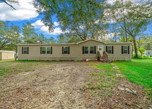 Property at 9649 NE 91st Ter, Fort Mc Coy, FL 32134, 4 beds, 2 baths